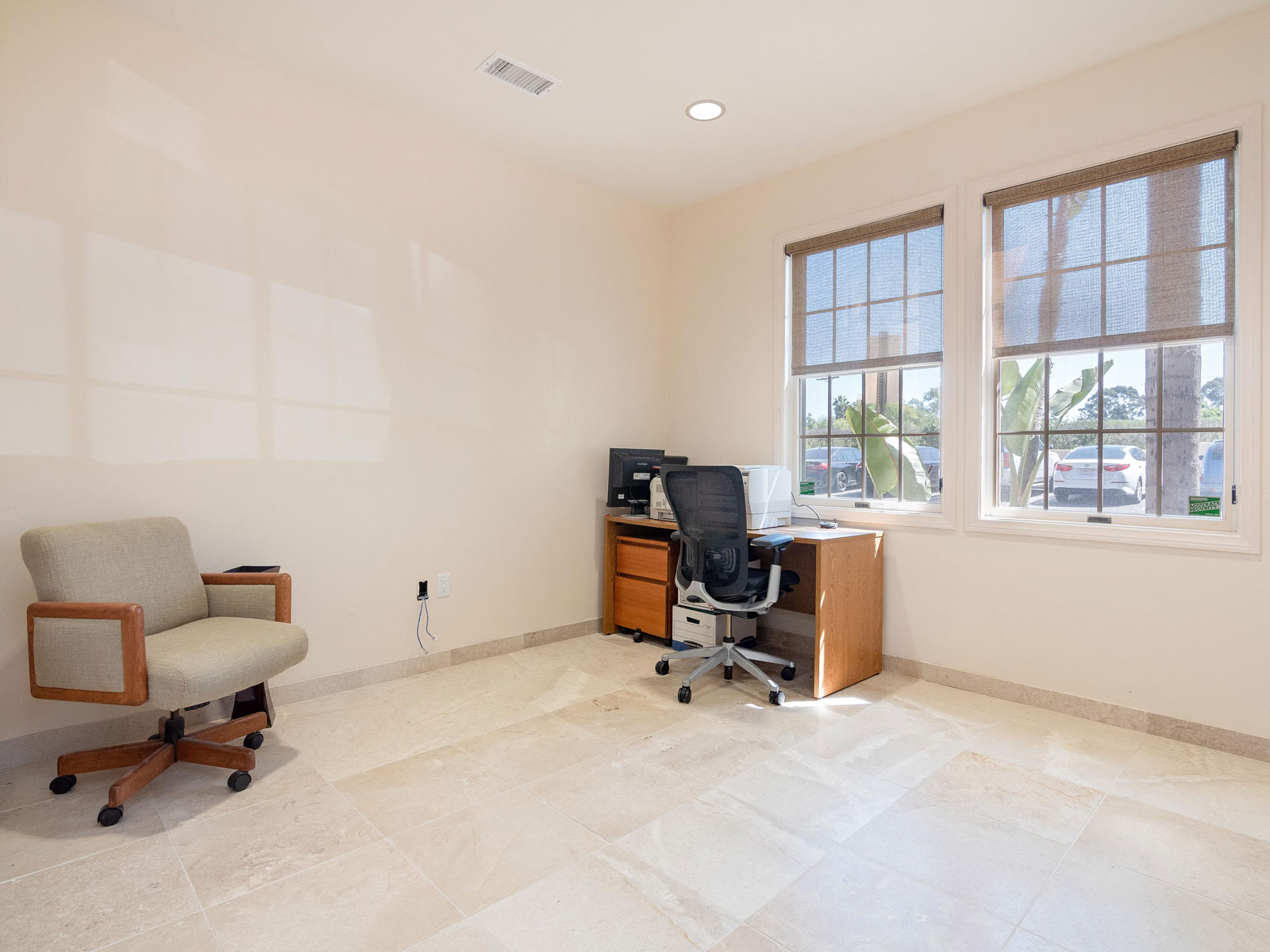 316-s-melrose-vista-ca-executive-suite-for-lease-1002