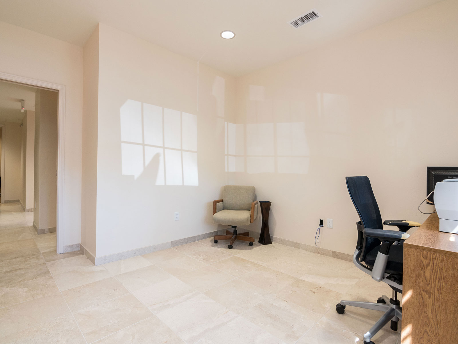 3165-s-melrose-vista-ca-executive-suite-for-lease-100